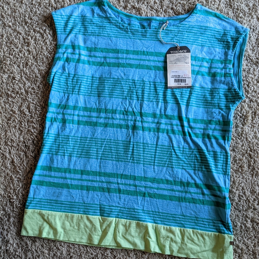 Toad & co top